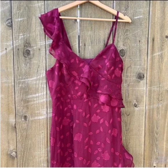 Burgundy Floral Jacquard Asymmetric Ruffle Chiffon Dress 🌿 - Picture 4 of 12